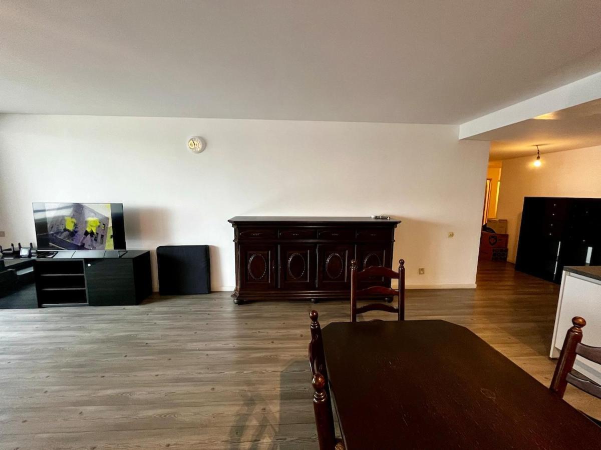 Big Apartment With Parking In แอนต์เวิร์ป ภายนอก รูปภาพ
