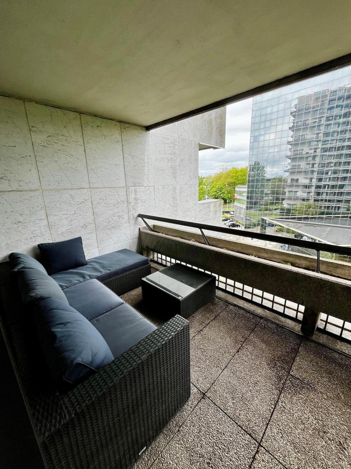 Big Apartment With Parking In แอนต์เวิร์ป ภายนอก รูปภาพ